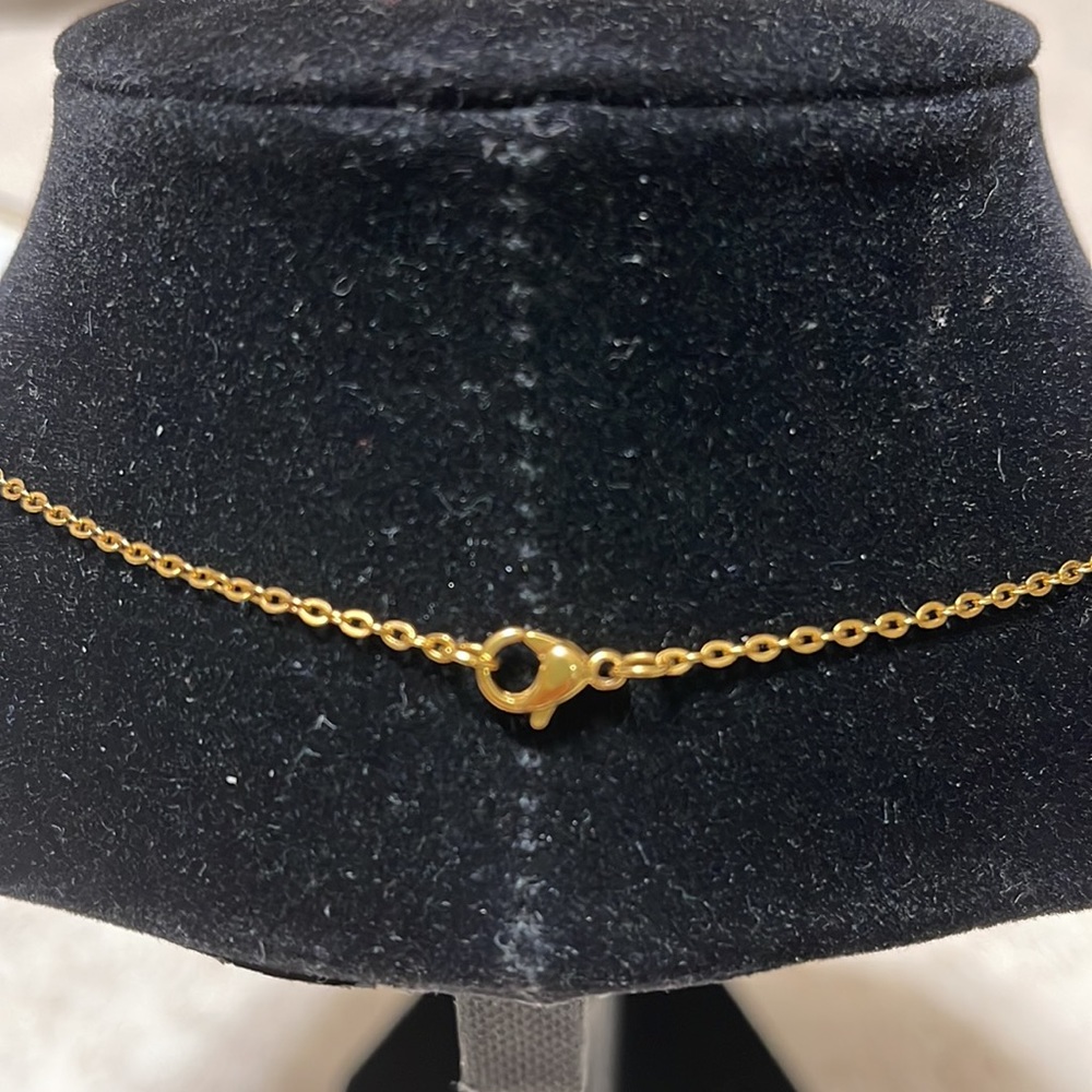 GOLD TONE “ALLISON” SCRIPT NAME PLATE NECKLACE - Picture 4 of 4